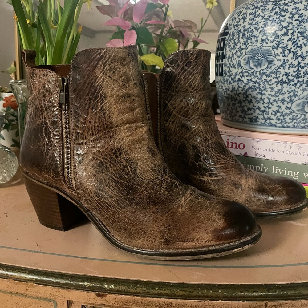 Distressed leather Diba True ankle boots